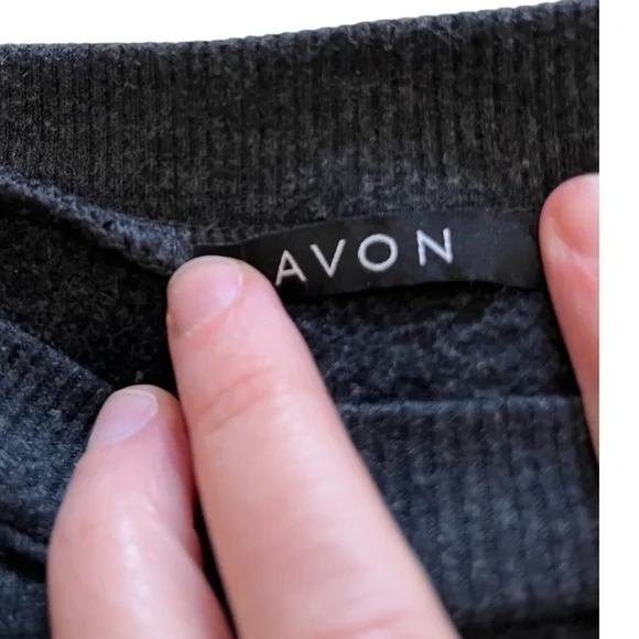 "Saturyay” Avon brand NWOT gray sweatshirt, size large. - Picture 8 of 9
